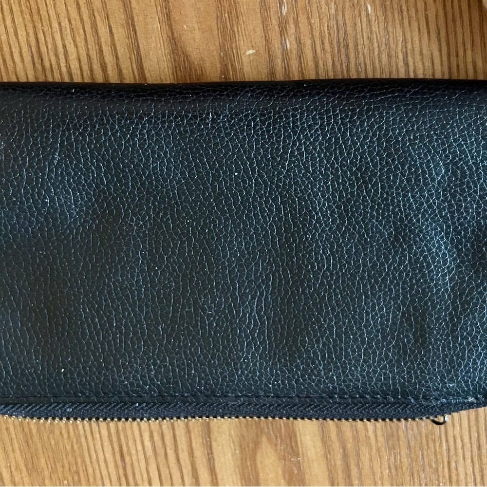 Kenneth Cole Wallet - Picture 2 of 3